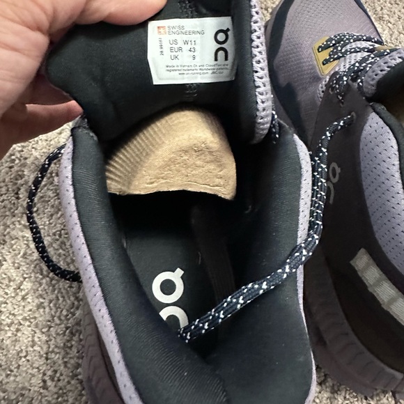 On Running Cloud Hi Edge Pepple & Lilac Sneaker Size 11 - Picture 4 of 11